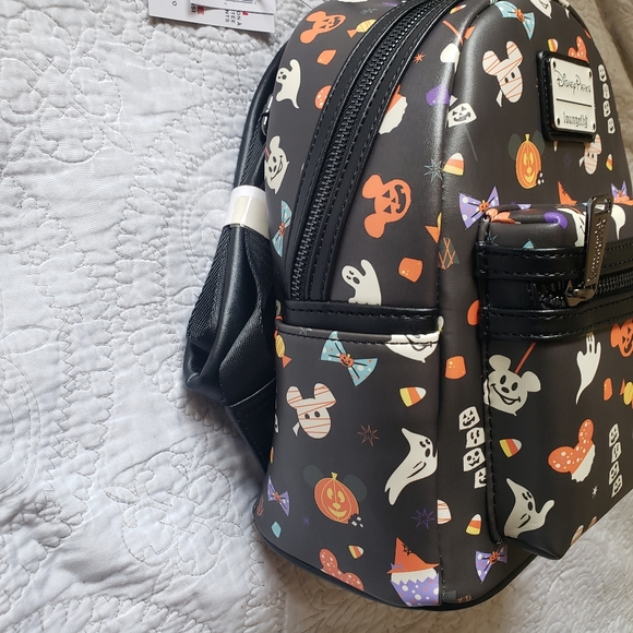 DISNEY Parks Loungefly Halloween Mickey Treats Snacks Backpack 2020 - Picture 6 of 7